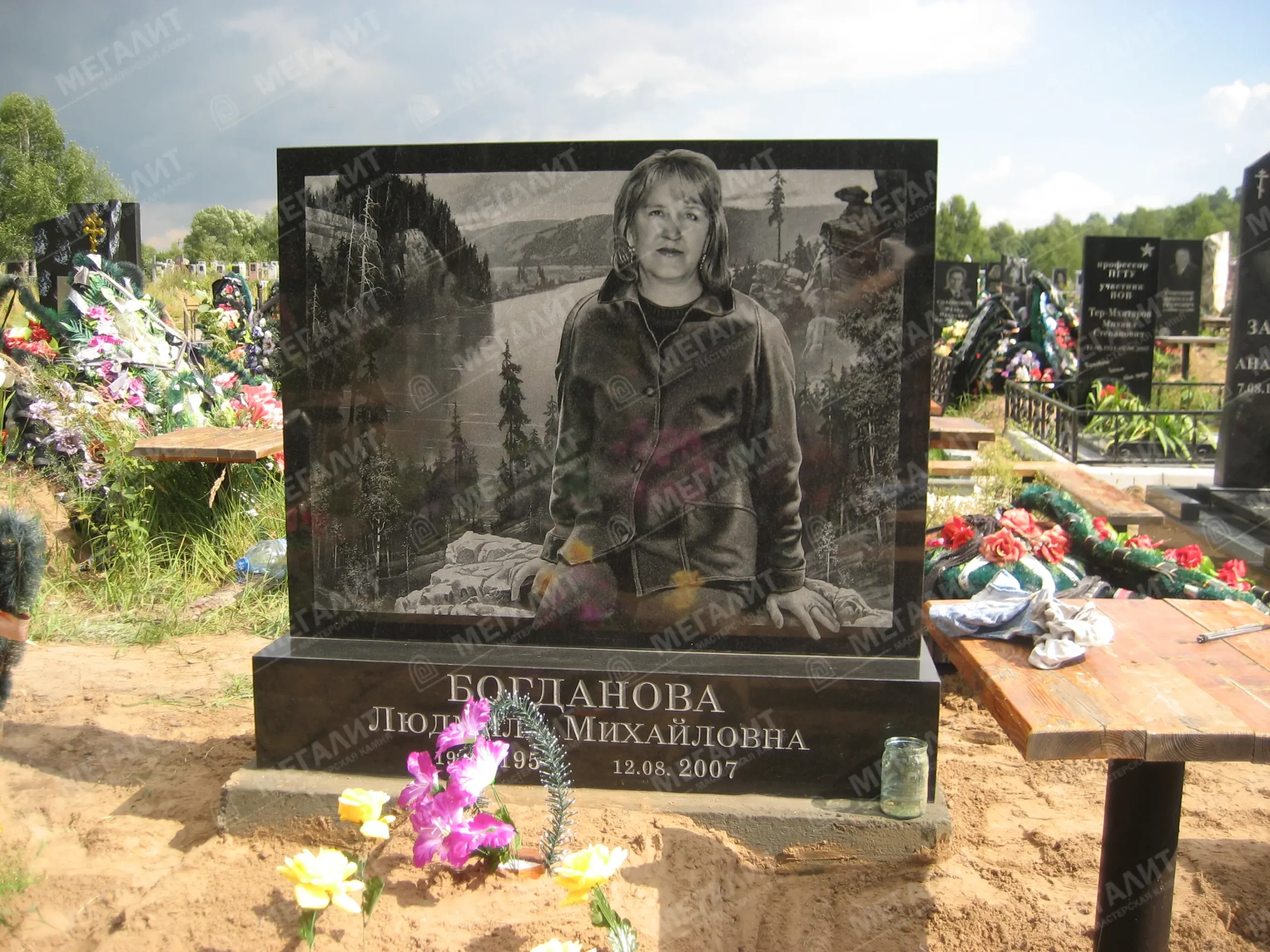 Горизонтальные памятники фото (3)