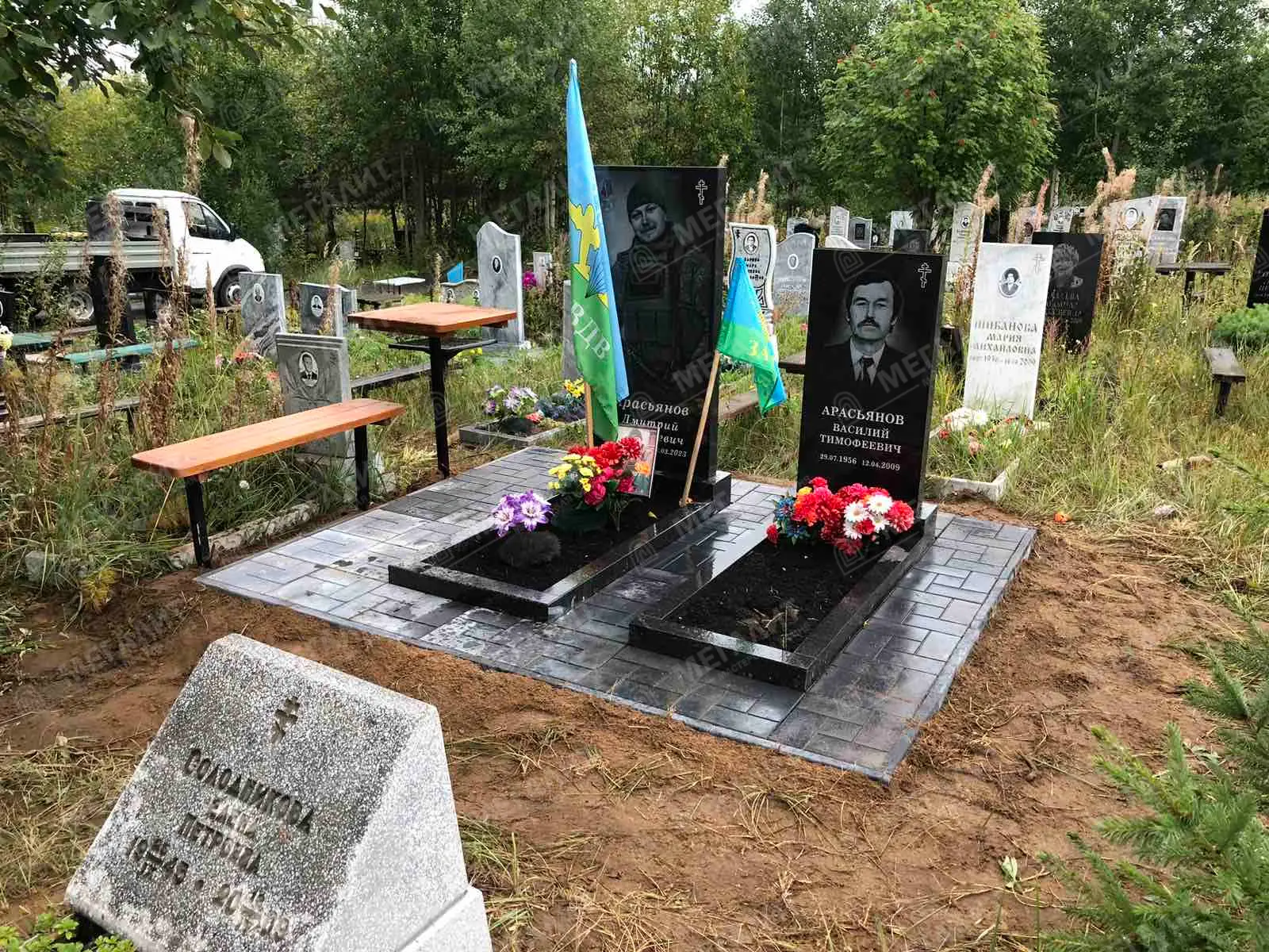 Памятники из гранита (13)