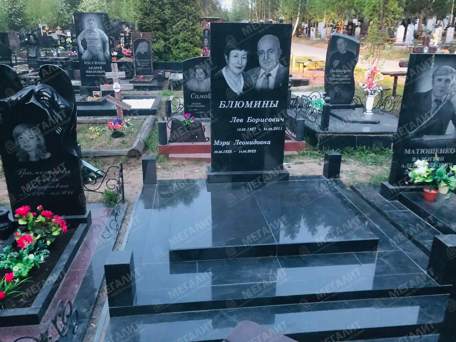Памятники из гранита (16)