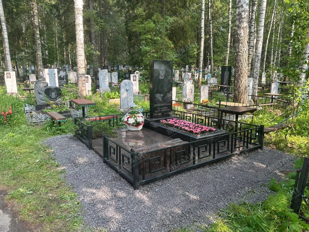 Памятники из гранита (4)