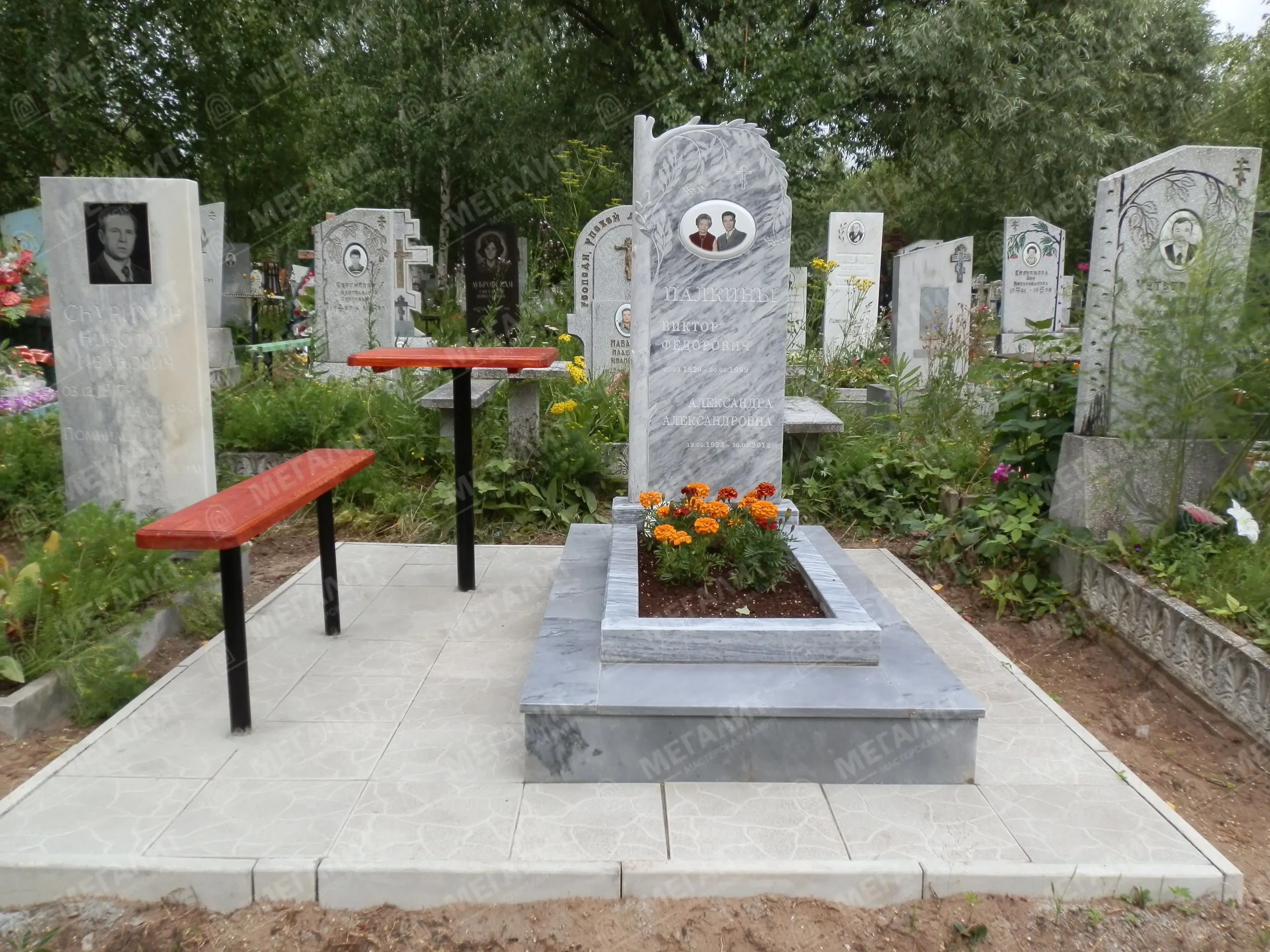 Памятники из мрамора фото (10)