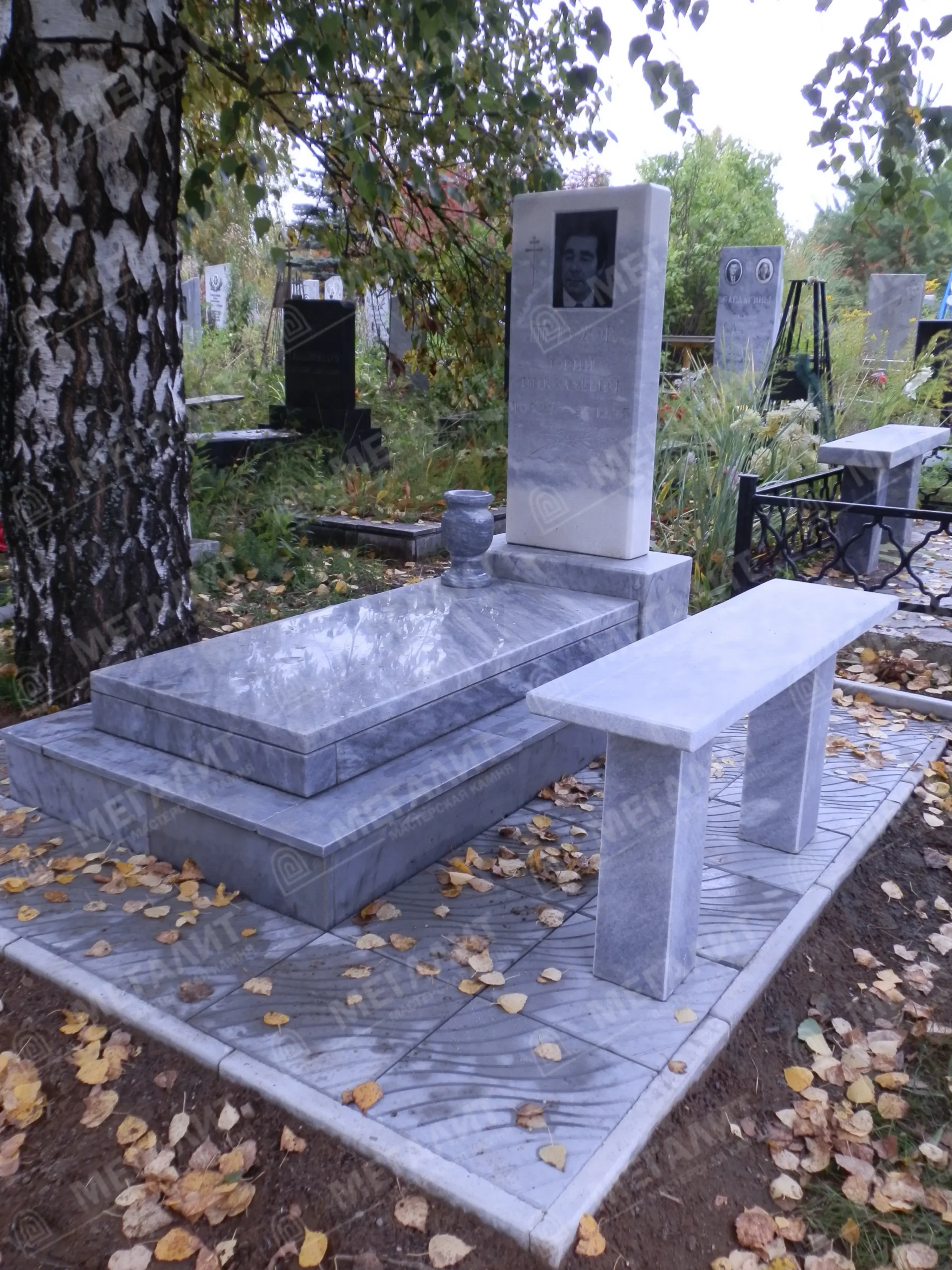 Памятники из мрамора фото (15)