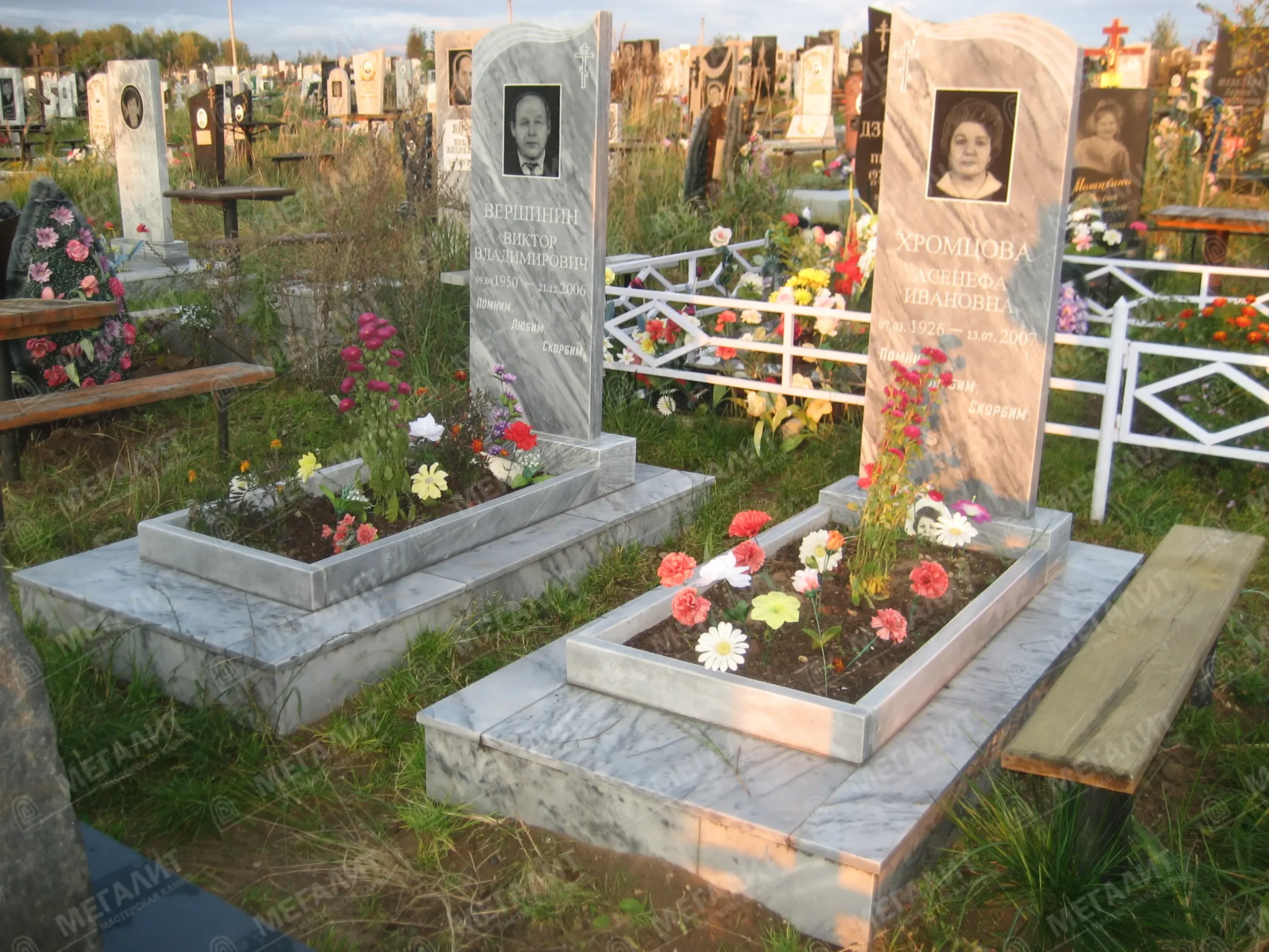 Памятники из мрамора фото (4)